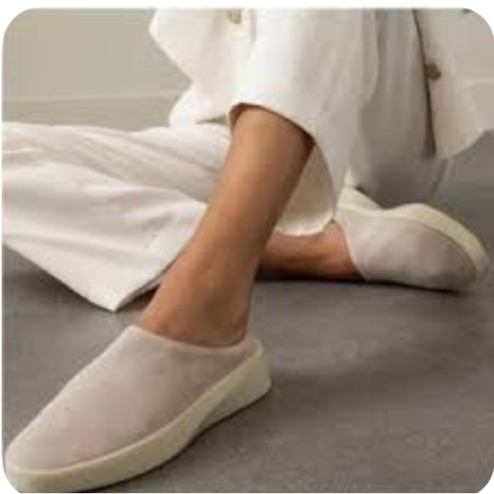 Minimalist Elevation Wolf & Shepherd Women’s spring Dress Sneakers size 7​